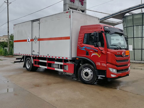 順風(fēng)智造牌SFZ5185XZWCA6雜項(xiàng)危險(xiǎn)物品廂式運(yùn)輸車