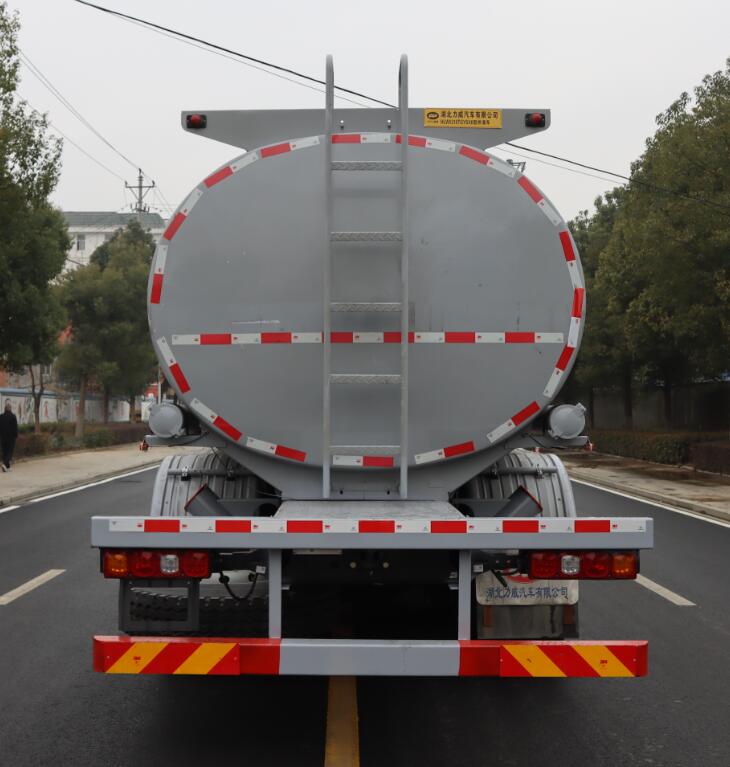 中汽力威牌HLW5311TGYSX6供液車公告圖片