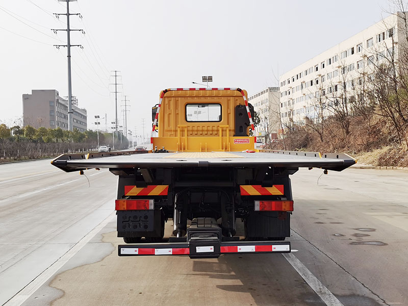 龍牧雙星牌LMX5186TQZEQ6清障車公告圖片