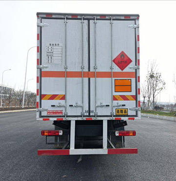 順風(fēng)智造牌SFZ5265XRQCA6易燃?xì)怏w廂式運(yùn)輸車公告圖片