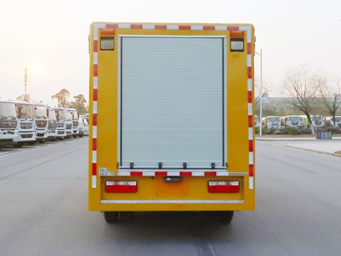 盈峰牌ZBH5040XXHEQE6救險(xiǎn)車公告圖片