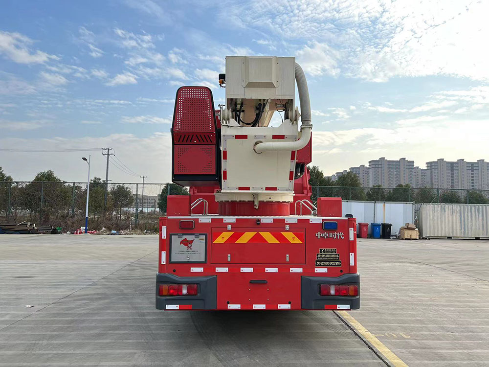 中卓時(shí)代牌ZXF5330JXFJP32/ST6舉高噴射消防車公告圖片