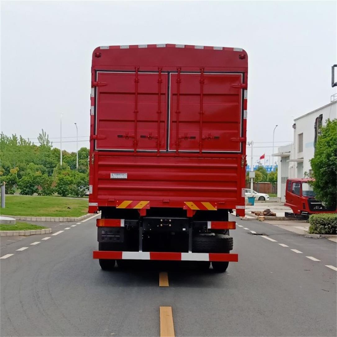 東風牌EQ5312CCYGSZ6D倉柵式運輸車公告圖片