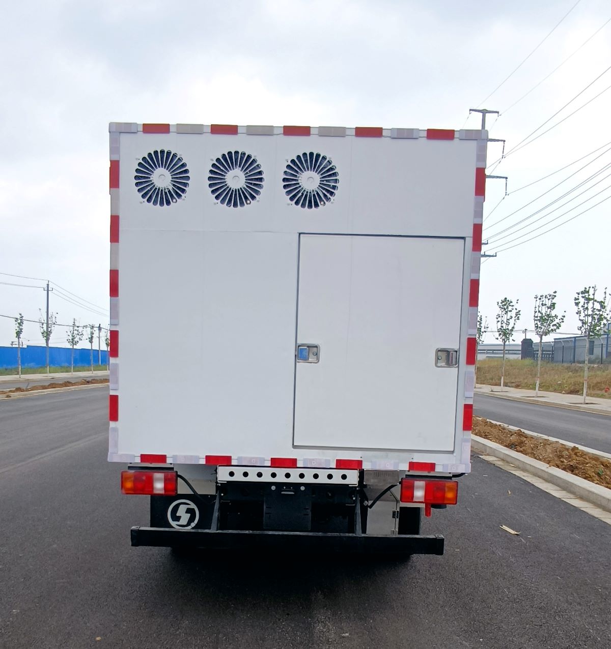 牧安達牌SDM5042XCQ雛禽運輸車公告圖片