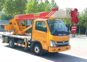 福田牌BJ5045JQZ9JBA-34汽车起重机