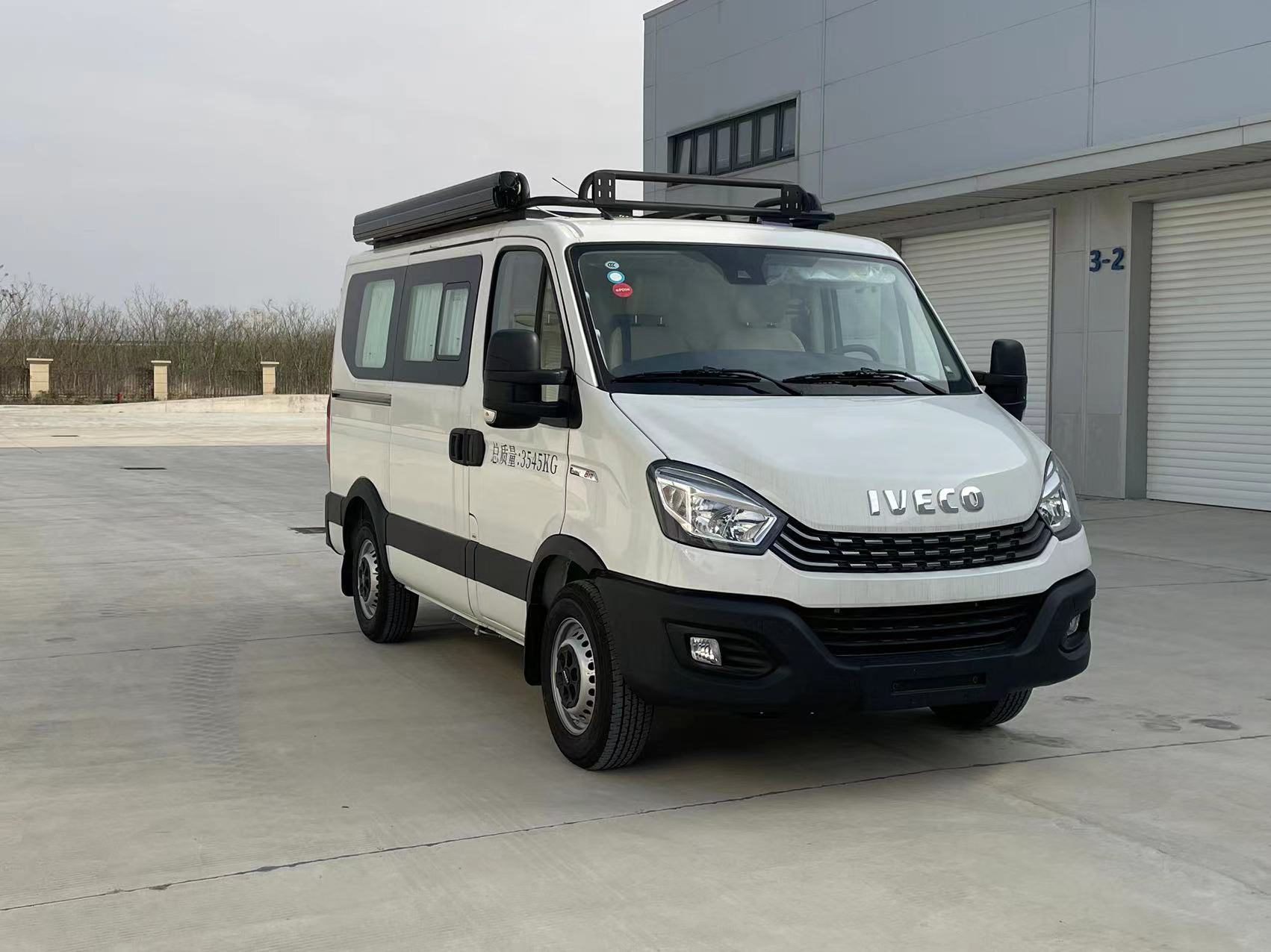 新星房車牌JBG5040XSW商務車