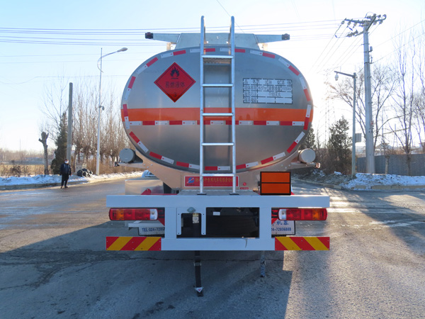 陸平機(jī)器牌LPC5181GYYC6鋁合金運(yùn)油車公告圖片