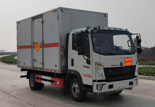 百捷牌QYY5040XQYZZ6爆破器材運(yùn)輸車