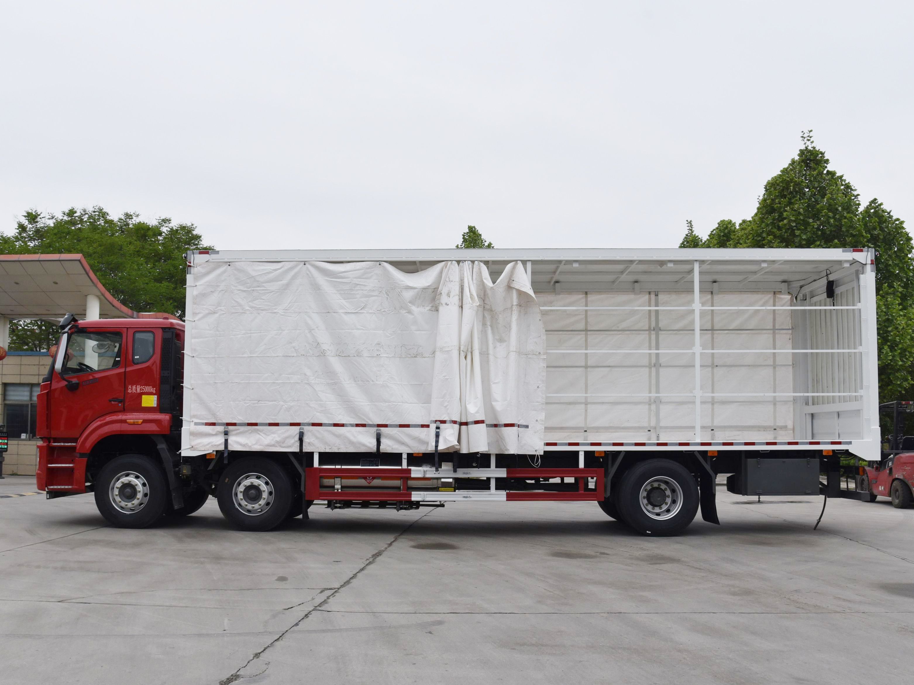 豪沃牌ZZ5257XXYN56CJF1L-1廂式運輸車公告圖片