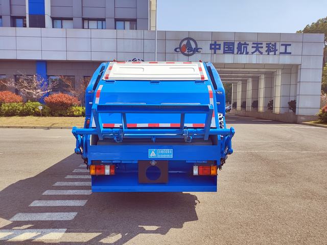 三力牌CGJ5100ZYSQLE6LK壓縮式垃圾車公告圖片