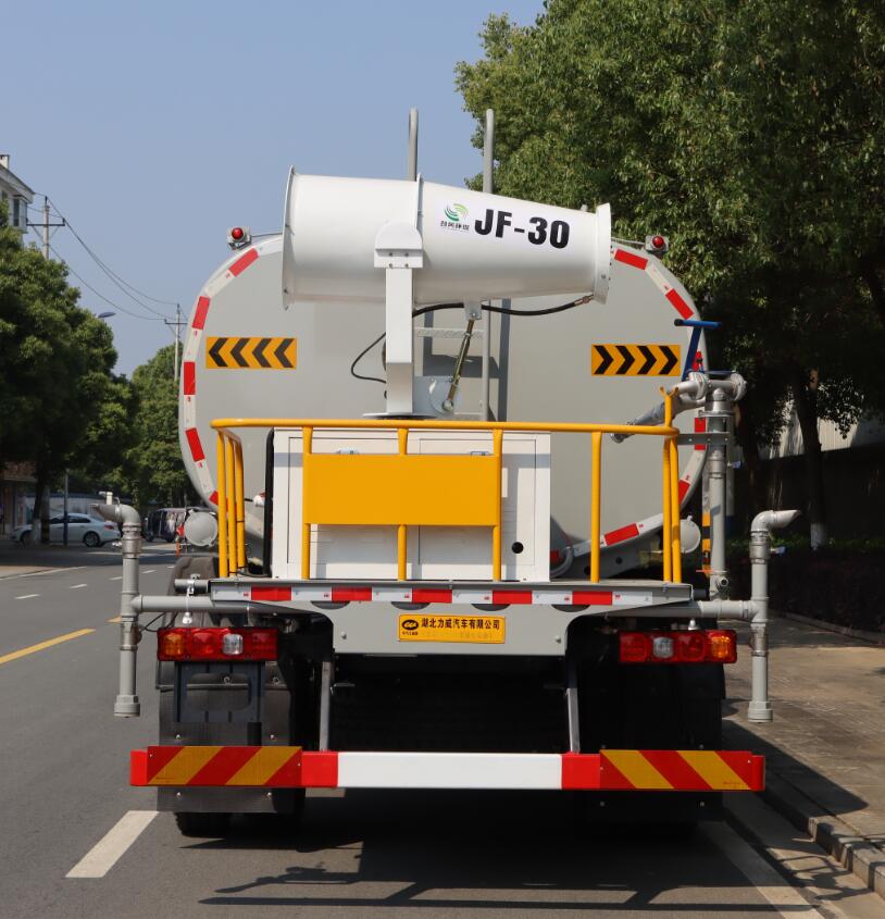 中汽力威牌HLW5182GPSSX6綠化噴灑車公告圖片