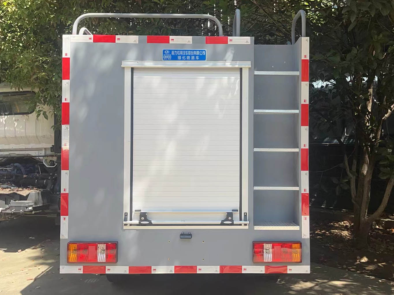 程力威牌CLW5045GPSADY綠化噴灑車(chē)公告圖片