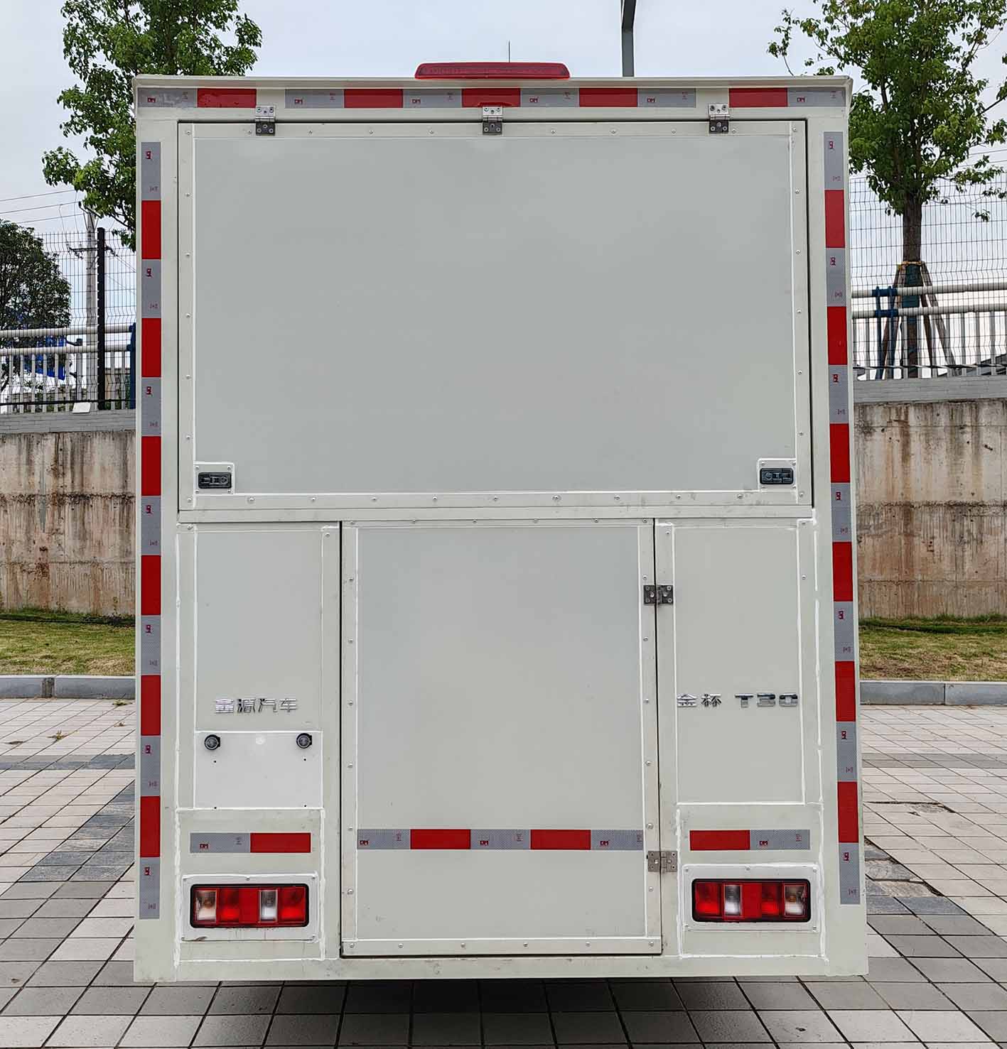 金杯牌JKC5032XSHD6L0售貨車公告圖片