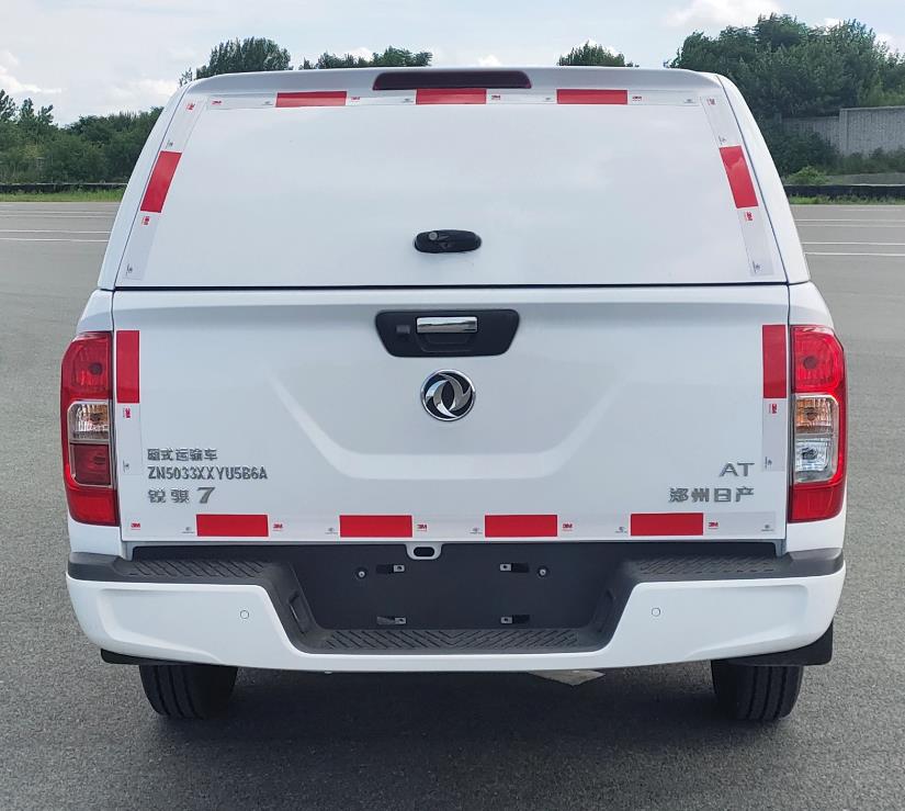 東風(fēng)牌ZN5033XXYU5B6A廂式運(yùn)輸車公告圖片