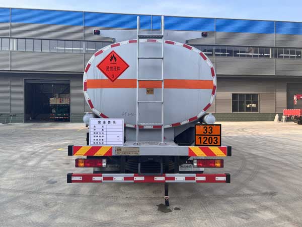 楚勝牌CSC5189GJYS6加油車公告圖片