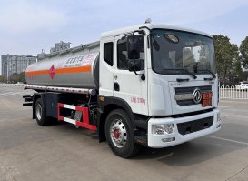 运油车