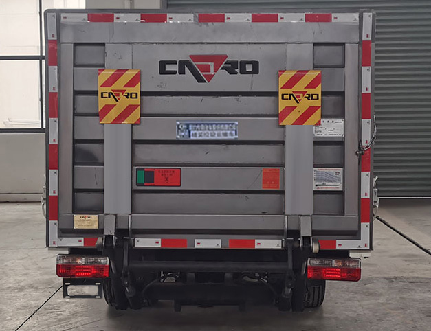 桶裝垃圾運(yùn)輸車(chē)圖片