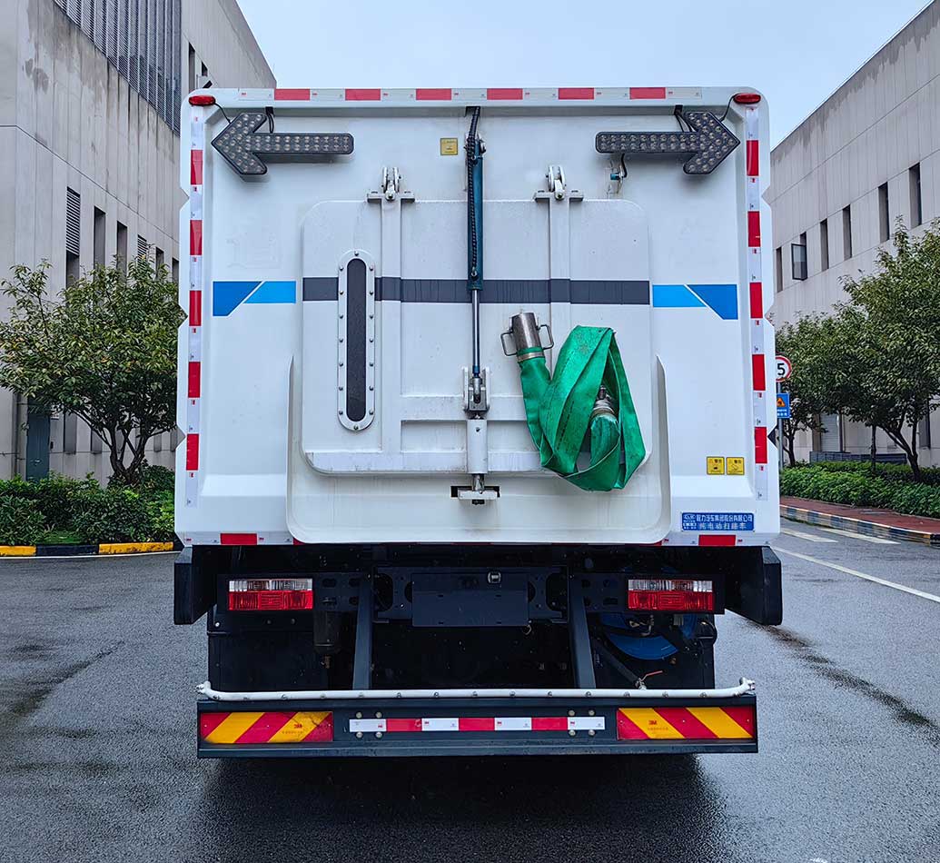 純電動掃路車圖片