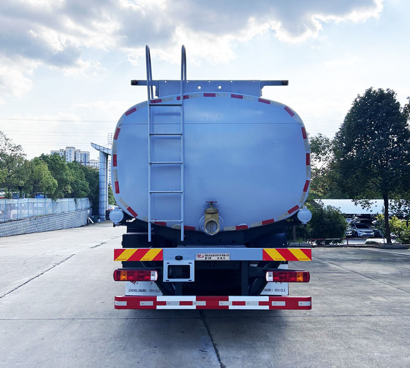 楚飛牌CLQ5312TGY6ZZ供液車(chē)公告圖片