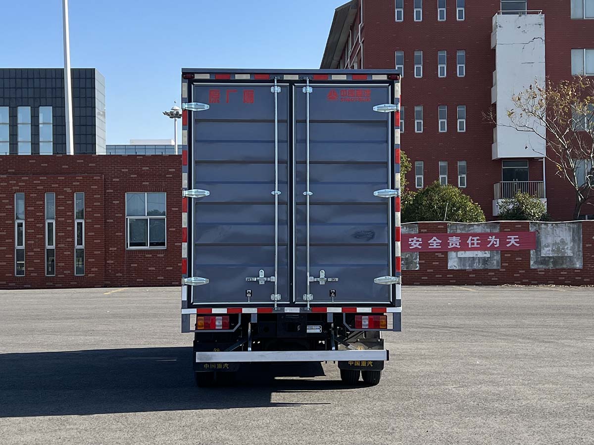 豪沃牌ZZ5047XXYH3414Z145BEVD1純電動(dòng)廂式運(yùn)輸車(chē)公告圖片