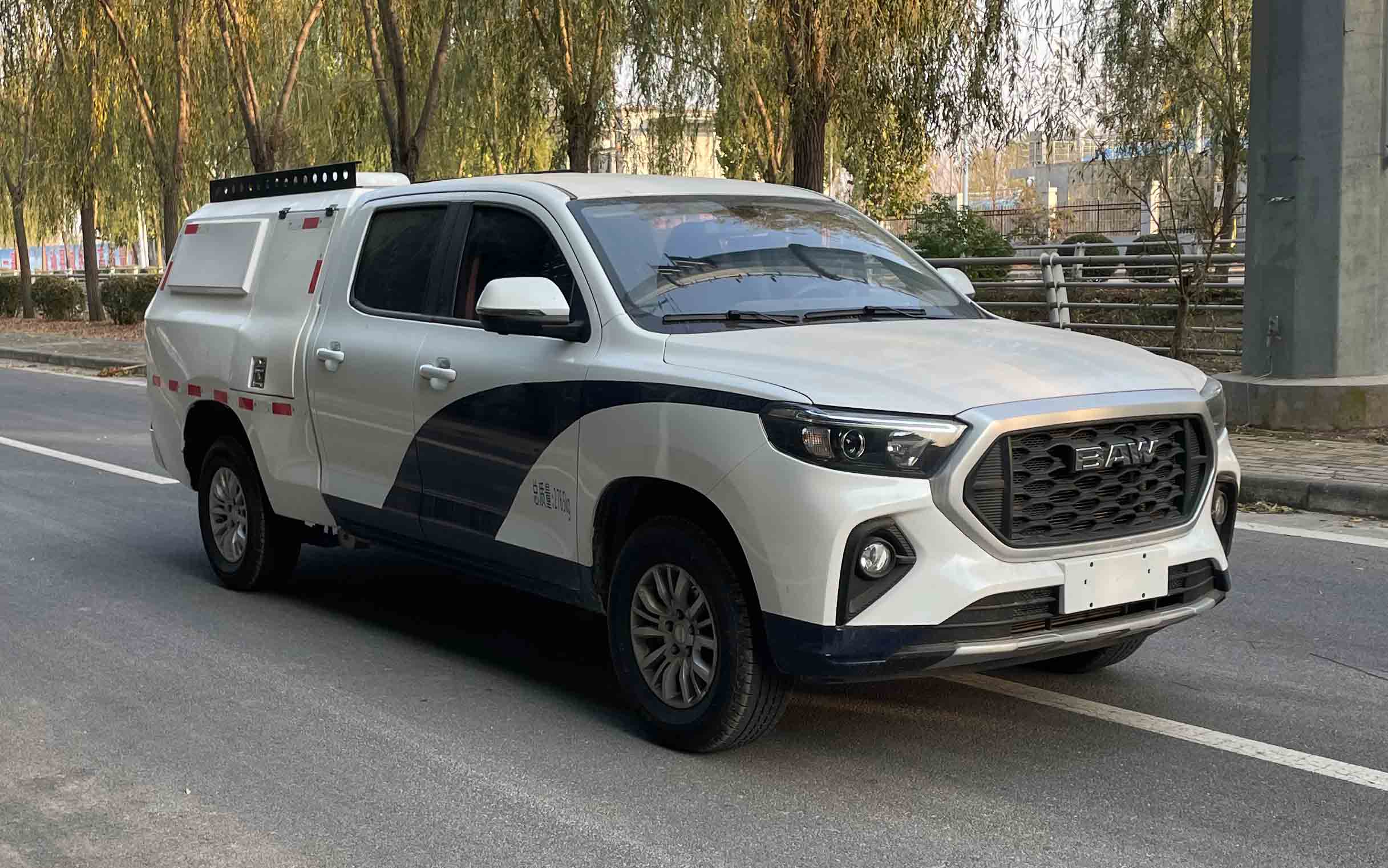 迷野牌MYY5031TXU巡邏車