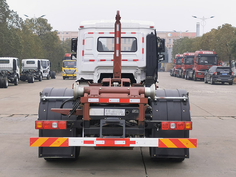楚勝牌CSC5180ZXXS6車(chē)廂可卸式垃圾車(chē)公告圖片