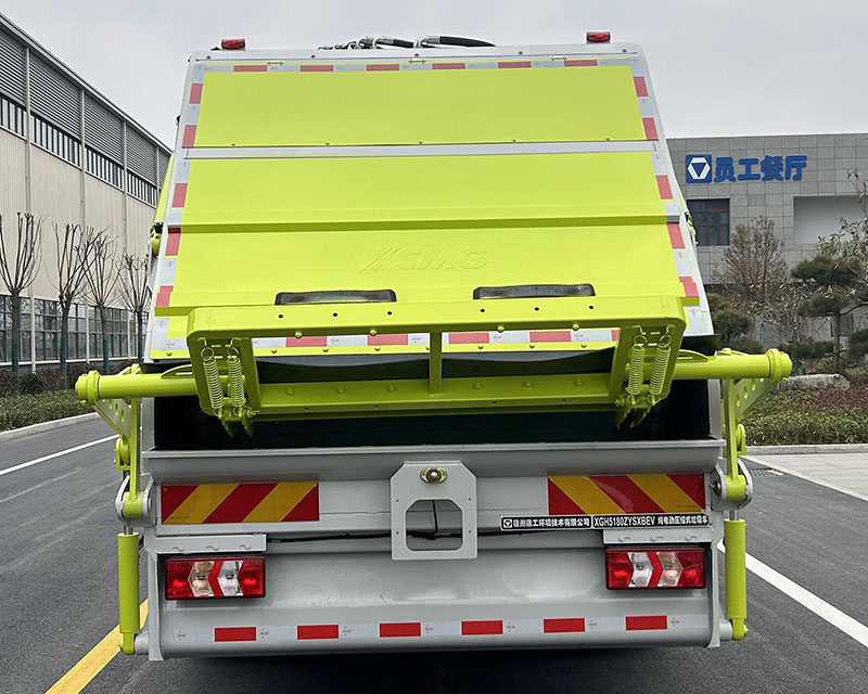 徐工牌XGH5180ZYSXBEV純電動(dòng)壓縮式垃圾車(chē)公告圖片