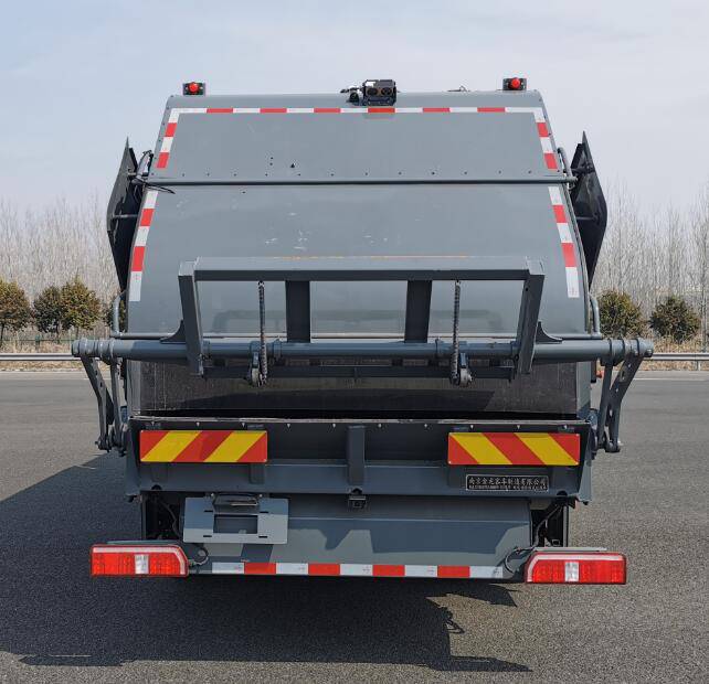 創(chuàng)維牌NJL5180ZYSTADBEV純電動(dòng)壓縮式垃圾車(chē)公告圖片