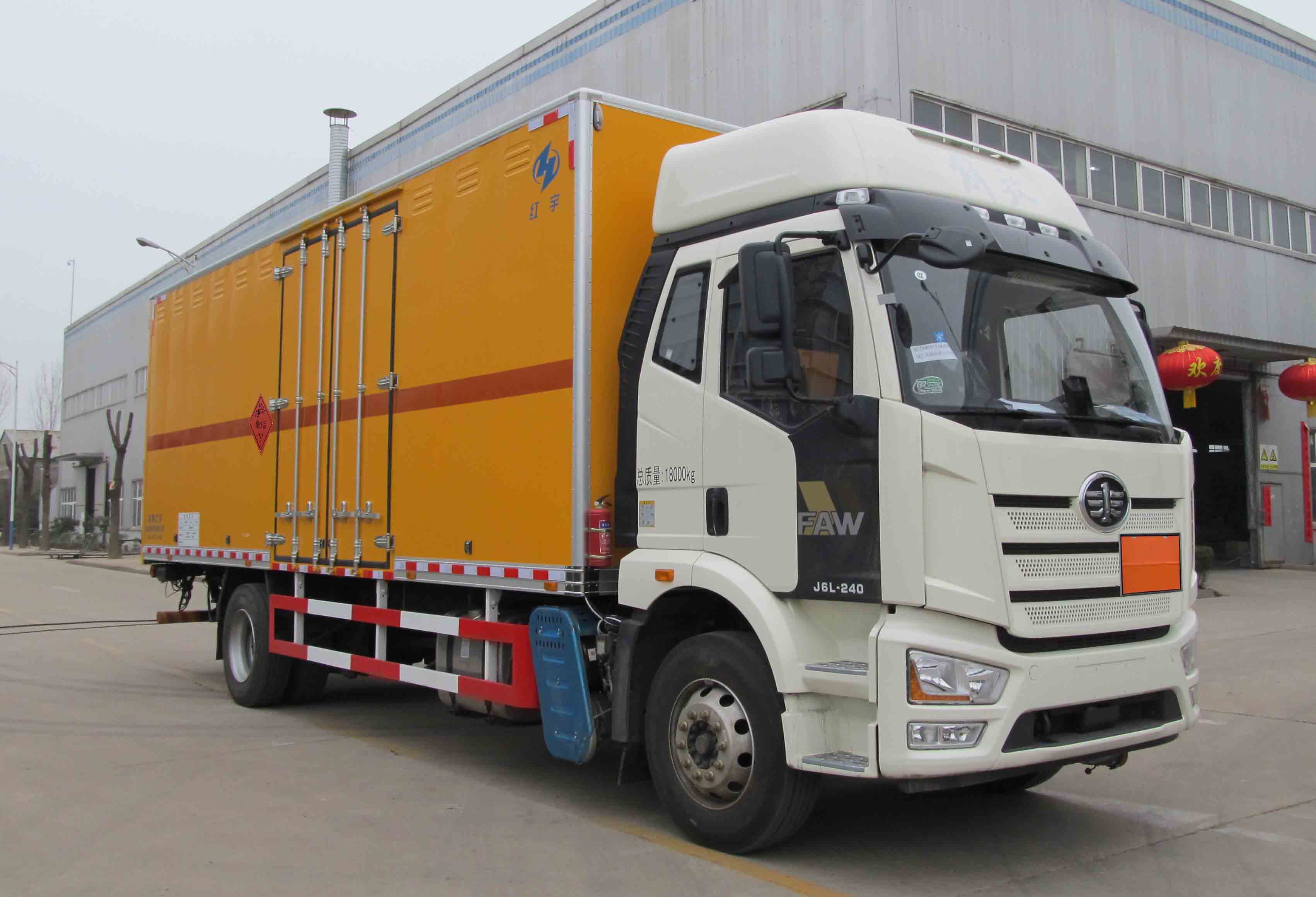 HYZ5182XQYCA型爆破器材運(yùn)輸車圖片