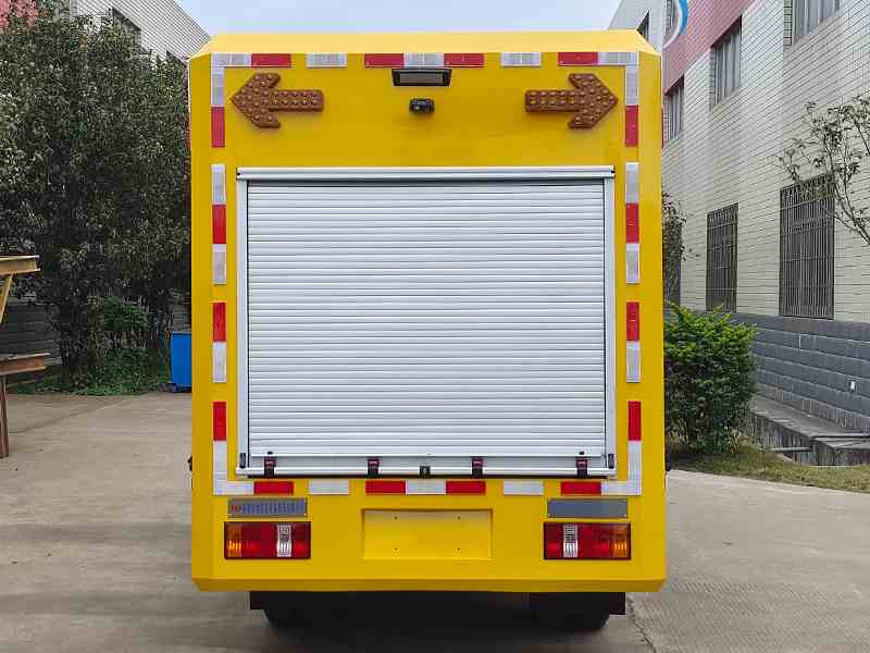 龍吸水牌FLG5040XXH127F救險車公告圖片