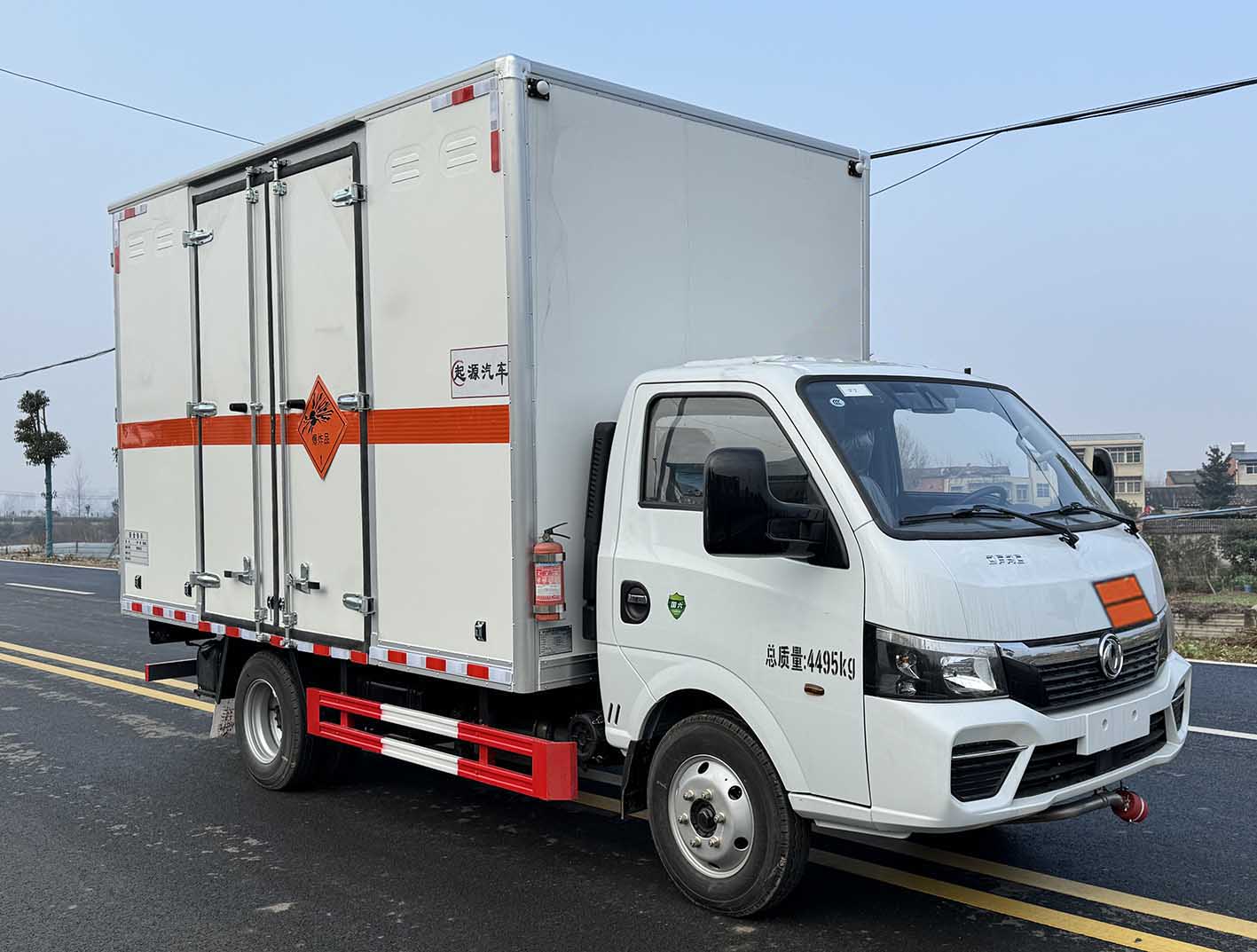 百捷牌QYY5042XQYEQ6爆破器材運(yùn)輸車