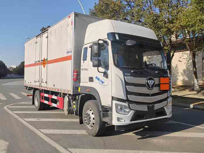 百捷牌QYY5181XQYBJ6爆破器材運(yùn)輸車