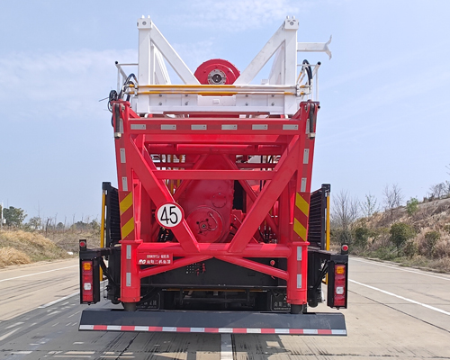 華石牌ES5820TZJ鉆機(jī)車公告圖片