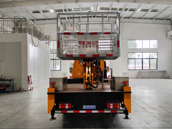 程力威牌CLW5049JGKCDP高空作業(yè)車公告圖片