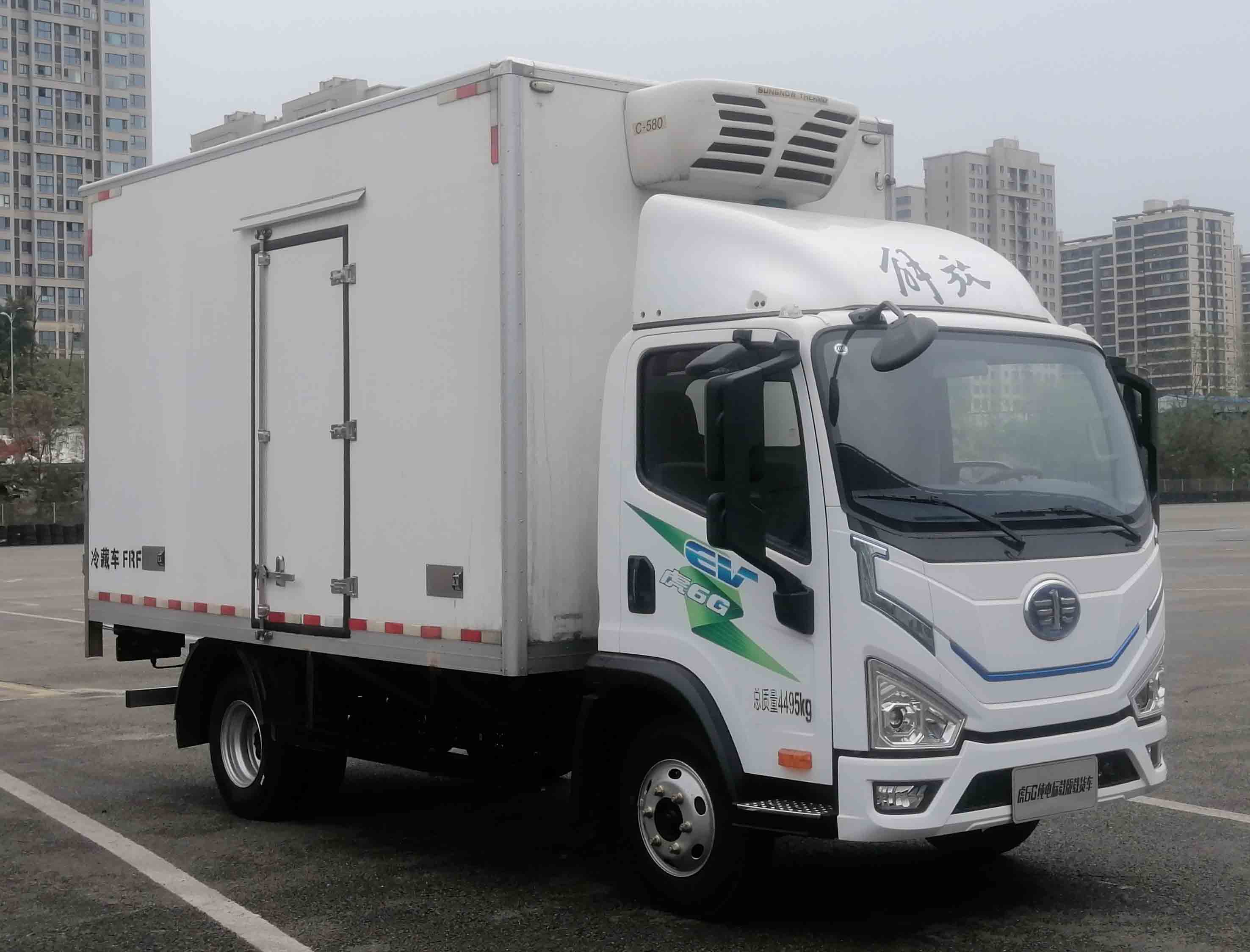 解放牌CA5048XLCP40L2BEVA85純電動(dòng)冷藏車(chē)