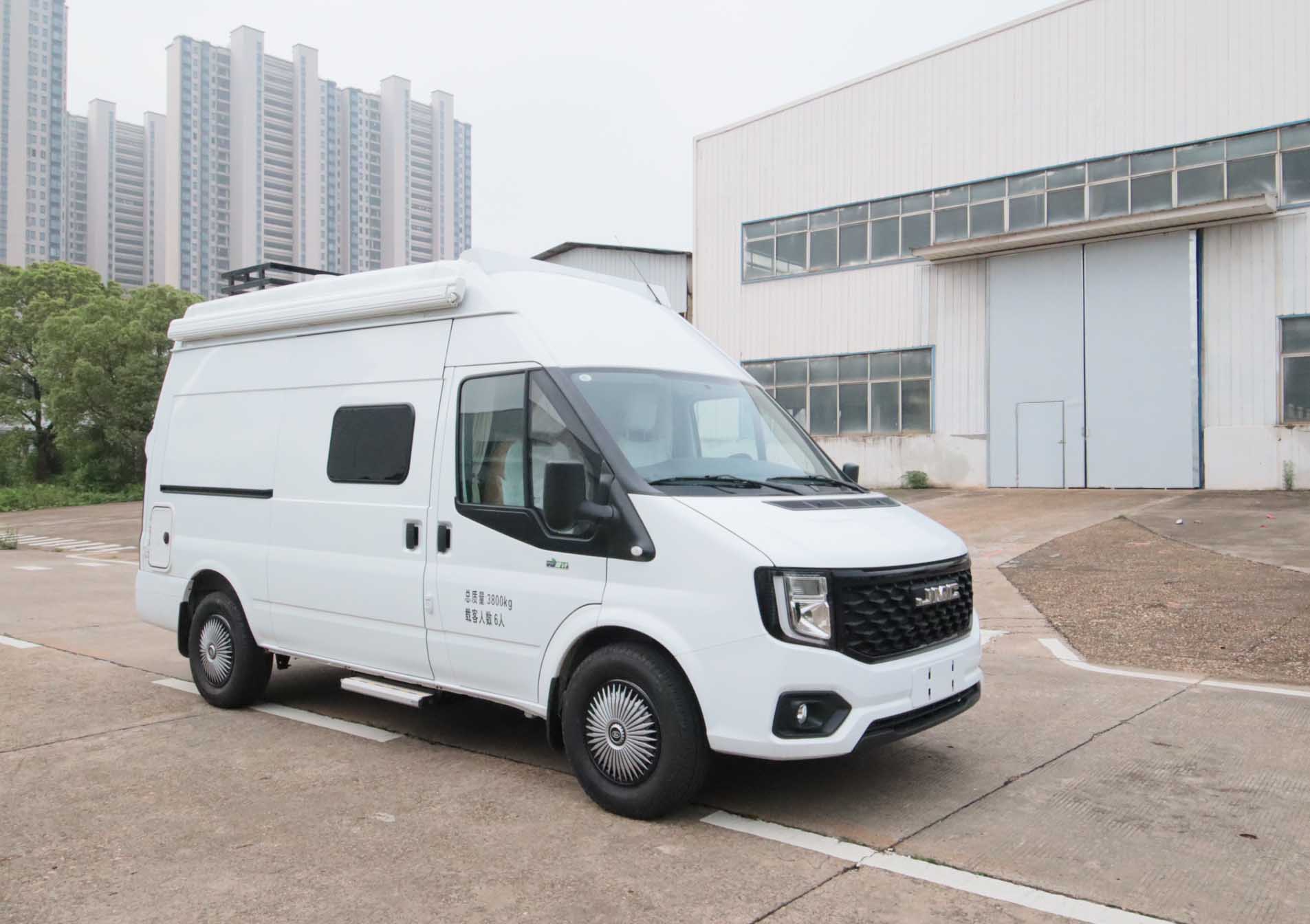 QFA5041XLJBZ型旅居車(chē)圖片