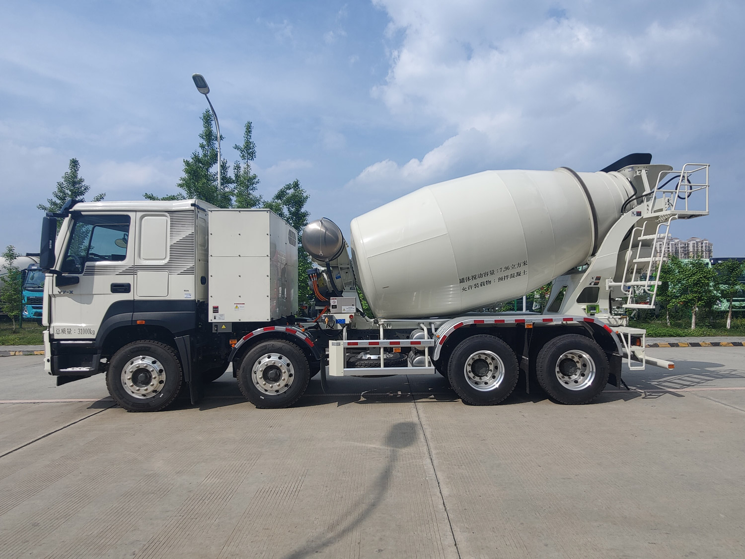 豪沃牌ZZ5319GJBV3061Z1BEV純電動(dòng)混凝土攪拌運(yùn)輸車公告圖片