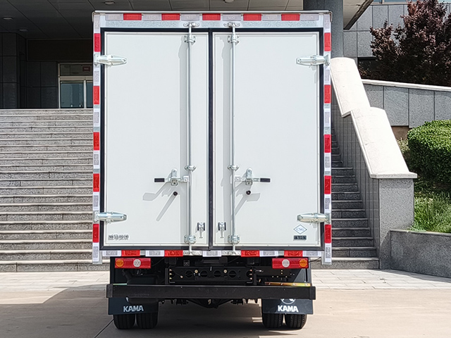 凱馬牌KMC5045XXYNG318S6廂式運輸車公告圖片