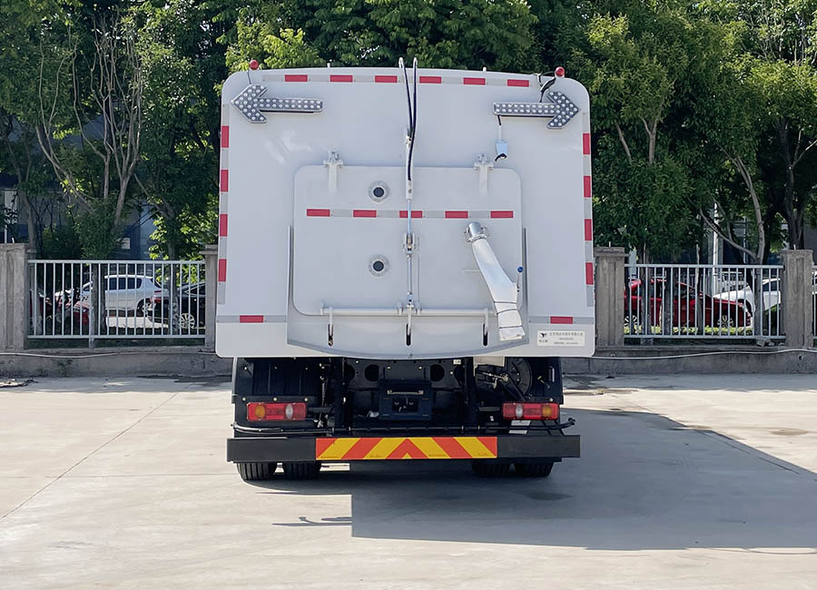 悅達(dá)牌YD5183TXSEQBEV純電動(dòng)洗掃車(chē)公告圖片