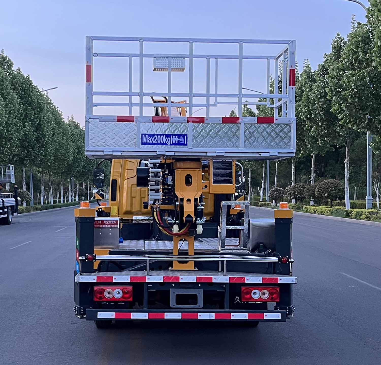 鴻昇久邦牌JBP5042JGKBJ6高空作業(yè)車公告圖片