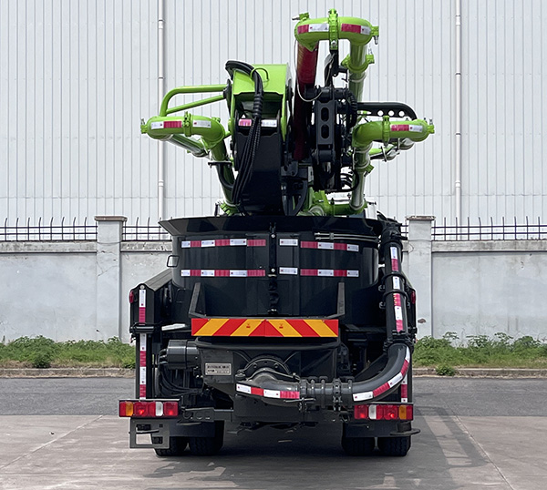 豐汽牌DXD5226THBZ6混凝土泵車(chē)公告圖片