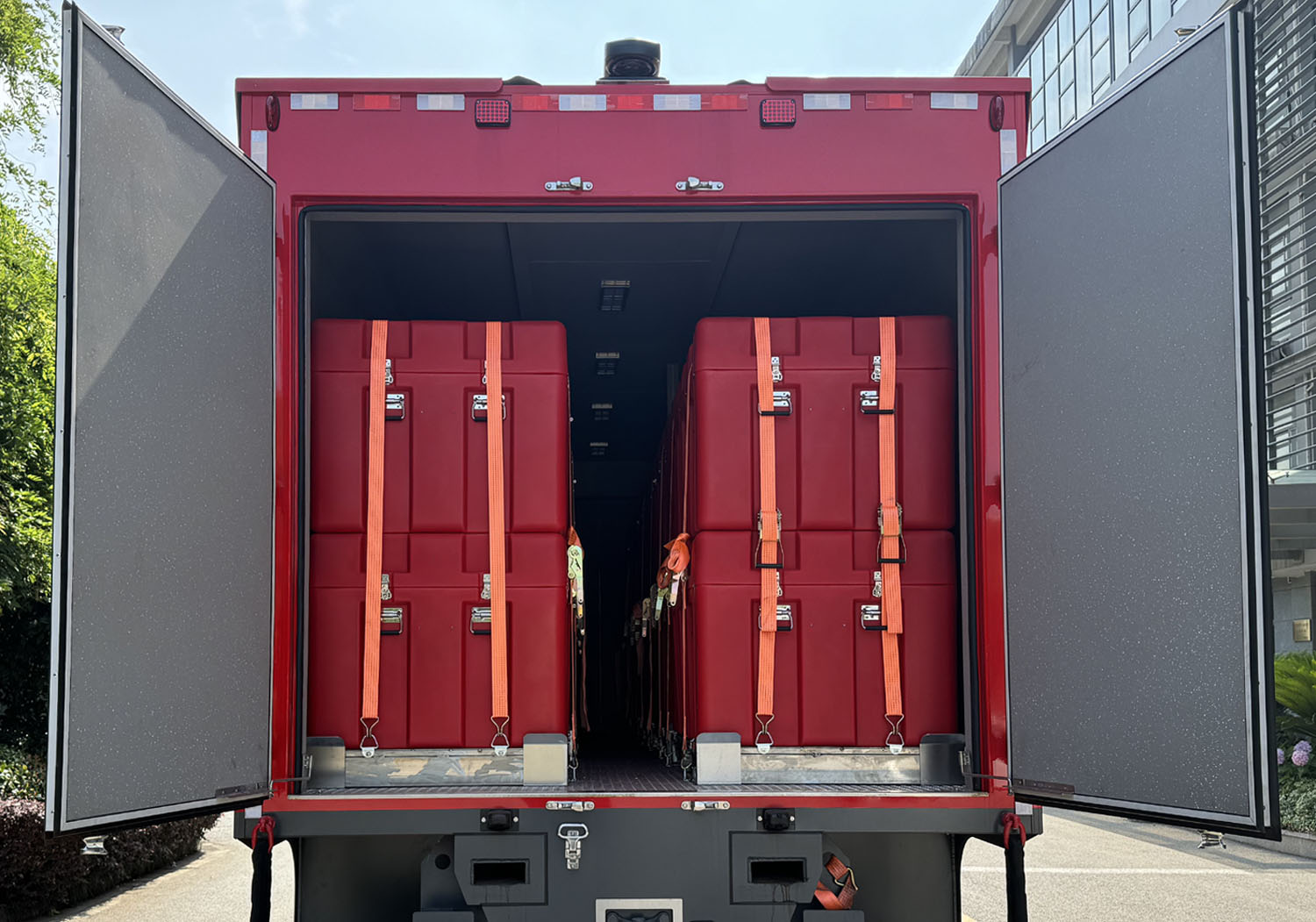 振翔股份牌ZXT5200TXFQC200/F6器材消防車(chē)公告圖片