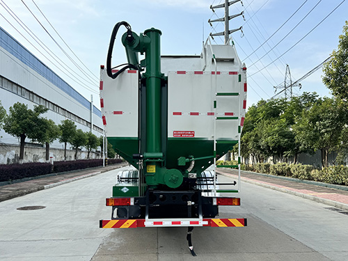 龍牧雙星牌LMX5310ZSLDFV6NG散裝飼料運輸車公告圖片