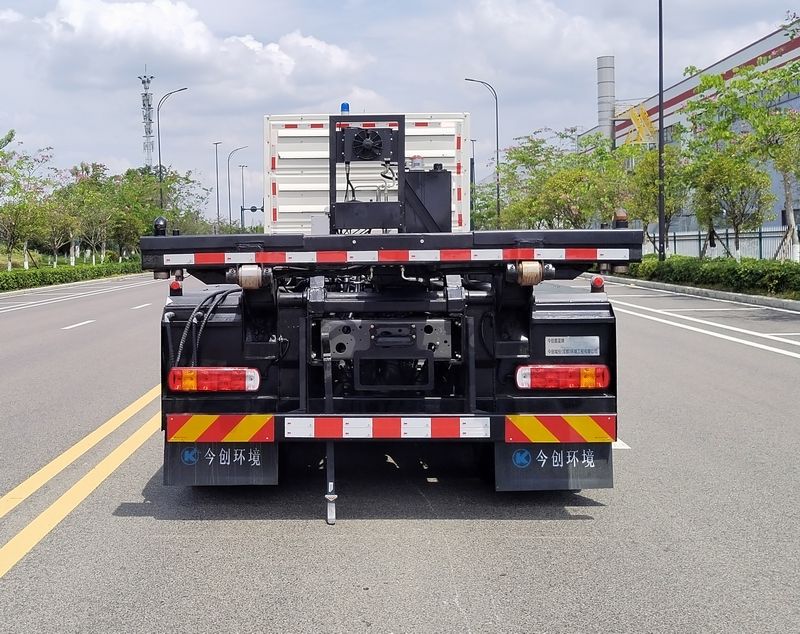 今創(chuàng)嘉藍牌KTE5315ZXXZZBEV純電動車廂可卸式垃圾車公告圖片