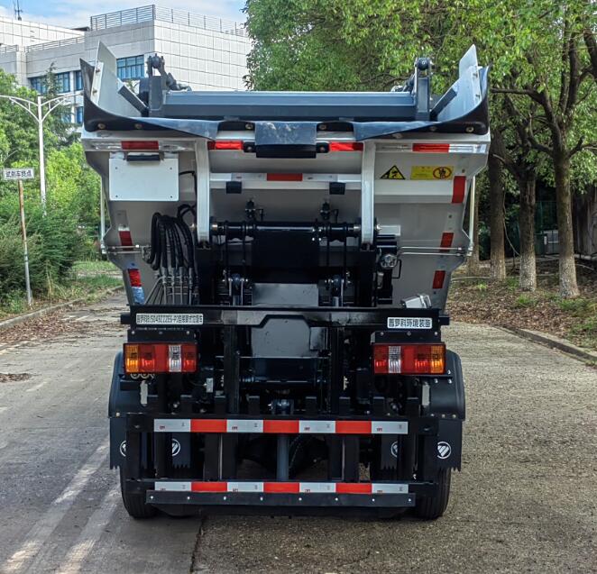 普羅科牌BJ5043ZZZE6-P2自裝卸式垃圾車公告圖片