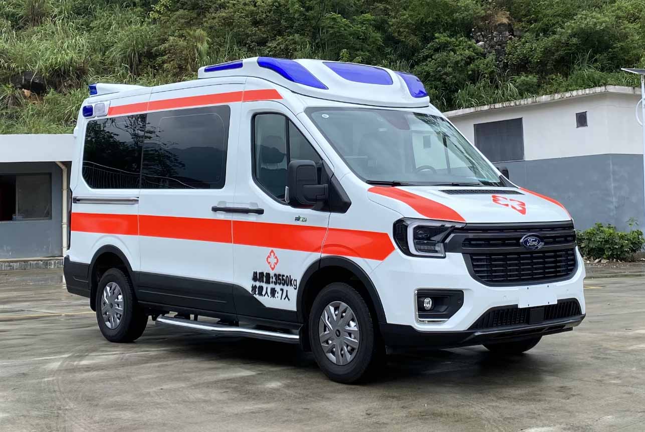 GKQ5046XJHT8型救護(hù)車圖片