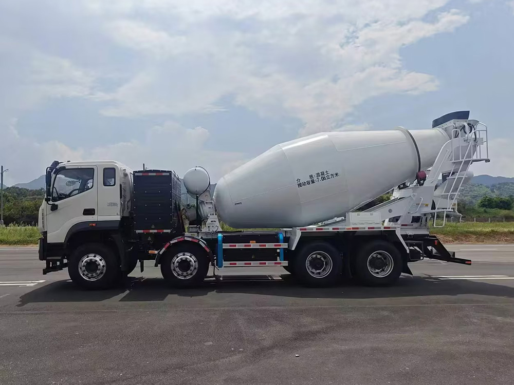 歐曼牌BJ5311GJBEVGRF-12純電動(dòng)混凝土攪拌運(yùn)輸車公告圖片