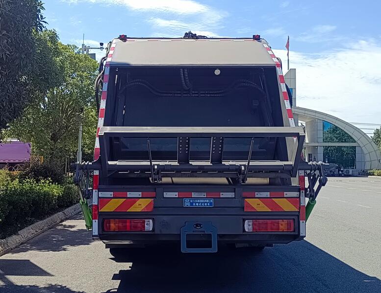 程力牌CL5189ZYS6AHQ壓縮式垃圾車公告圖片