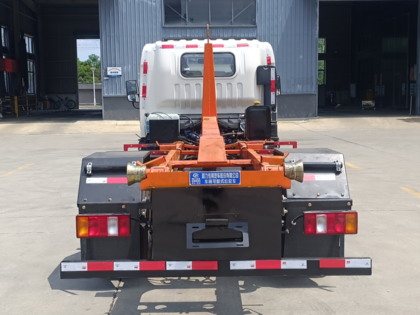 程力威牌CLW5043ZXXASK車廂可卸式垃圾車公告圖片