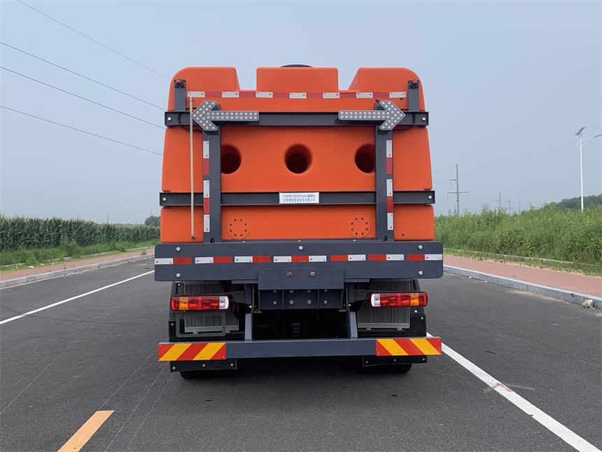 環(huán)科德恒牌LDH5250TXQZZ墻面清洗車公告圖片